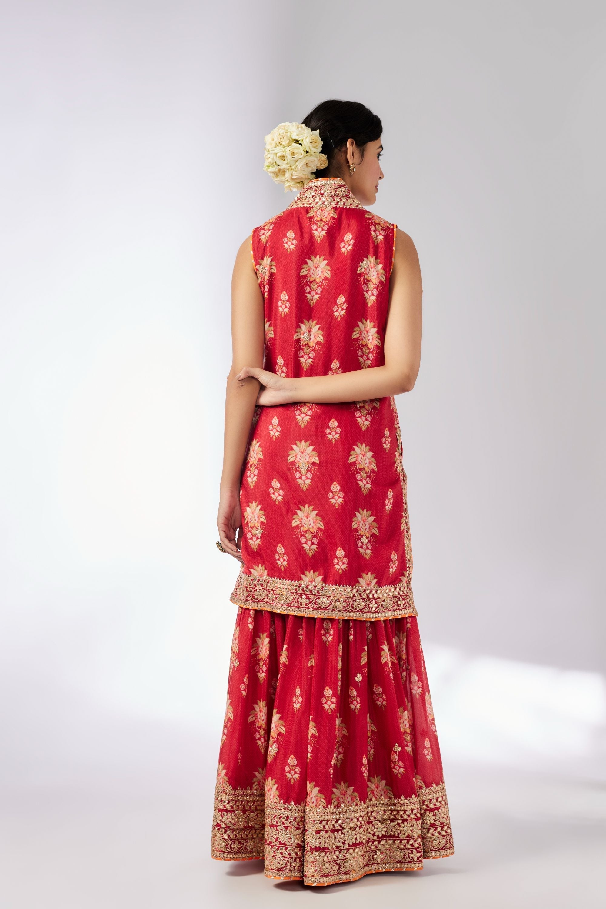 Saachi Daga in Dhriti Sleeveless Sharara Set