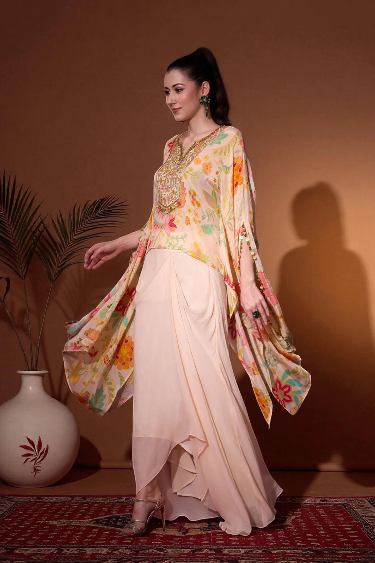 CHANDRIKA CAPE SET