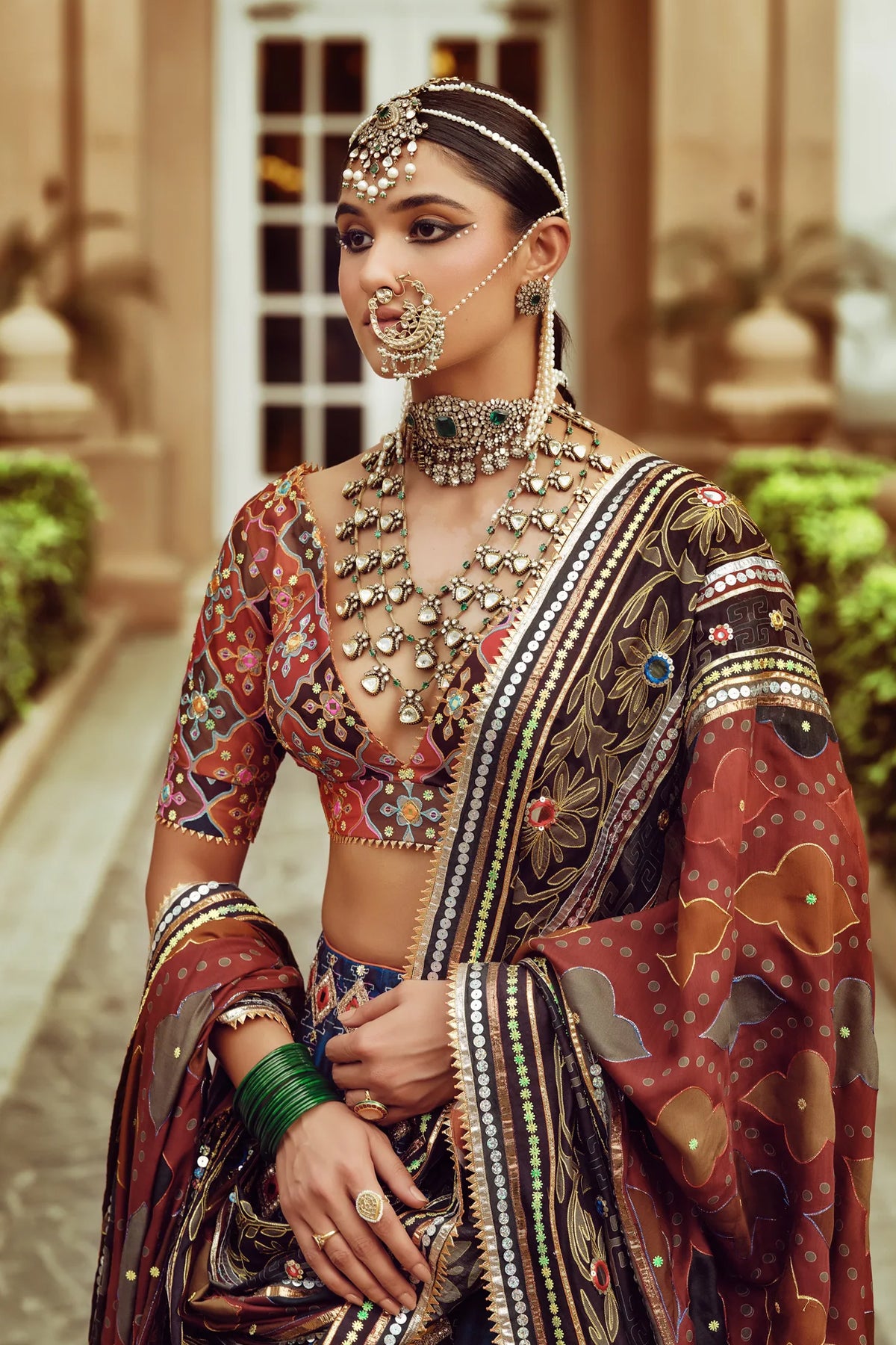 Mahnur Lehenga