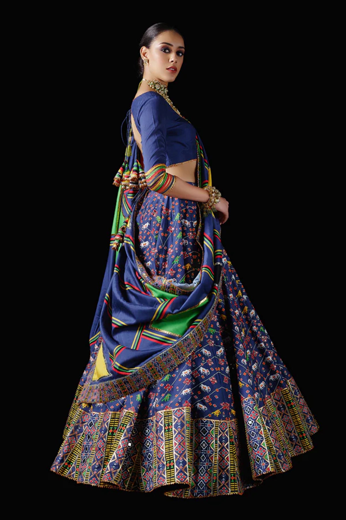 Parikrama Lehenga