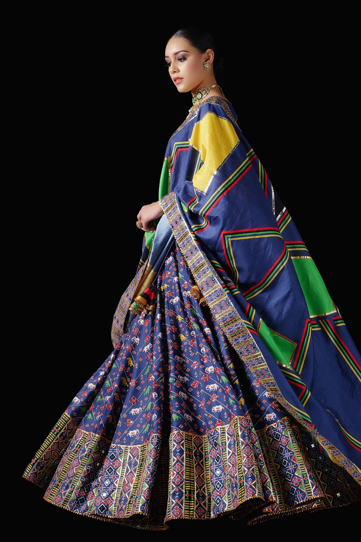 Parikrama Lehenga