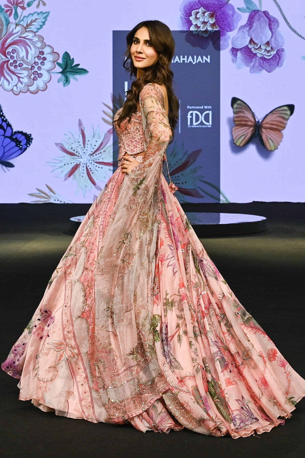 Showstopper Lehenga - Vaani