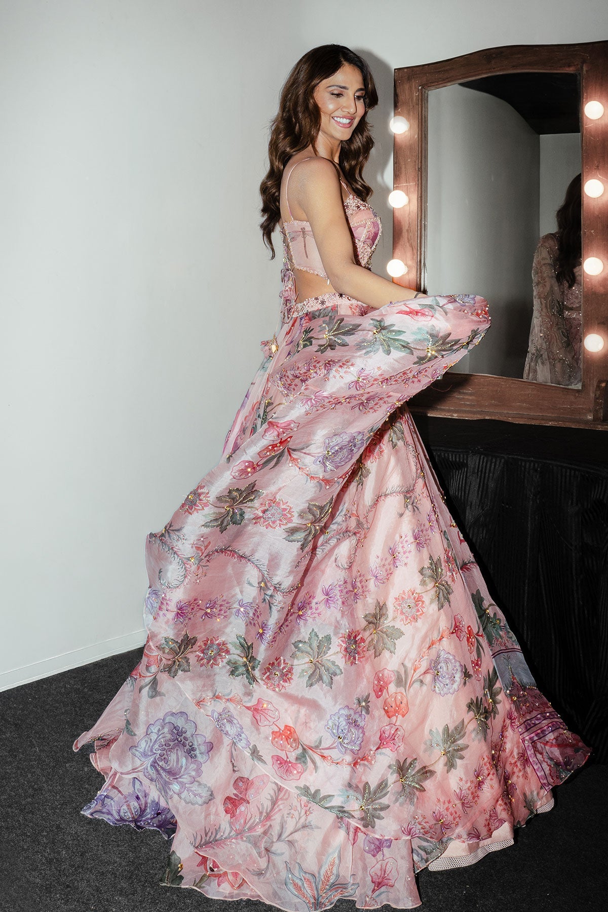 Showstopper Lehenga - Vaani