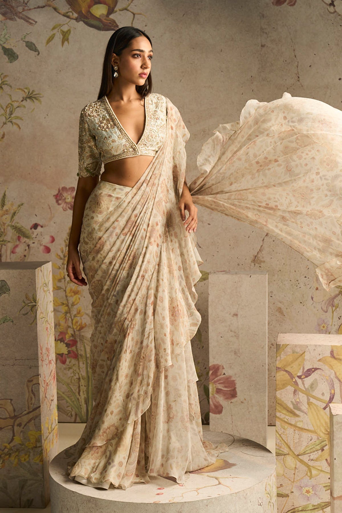 FLAMBOYANCE SAREE SET