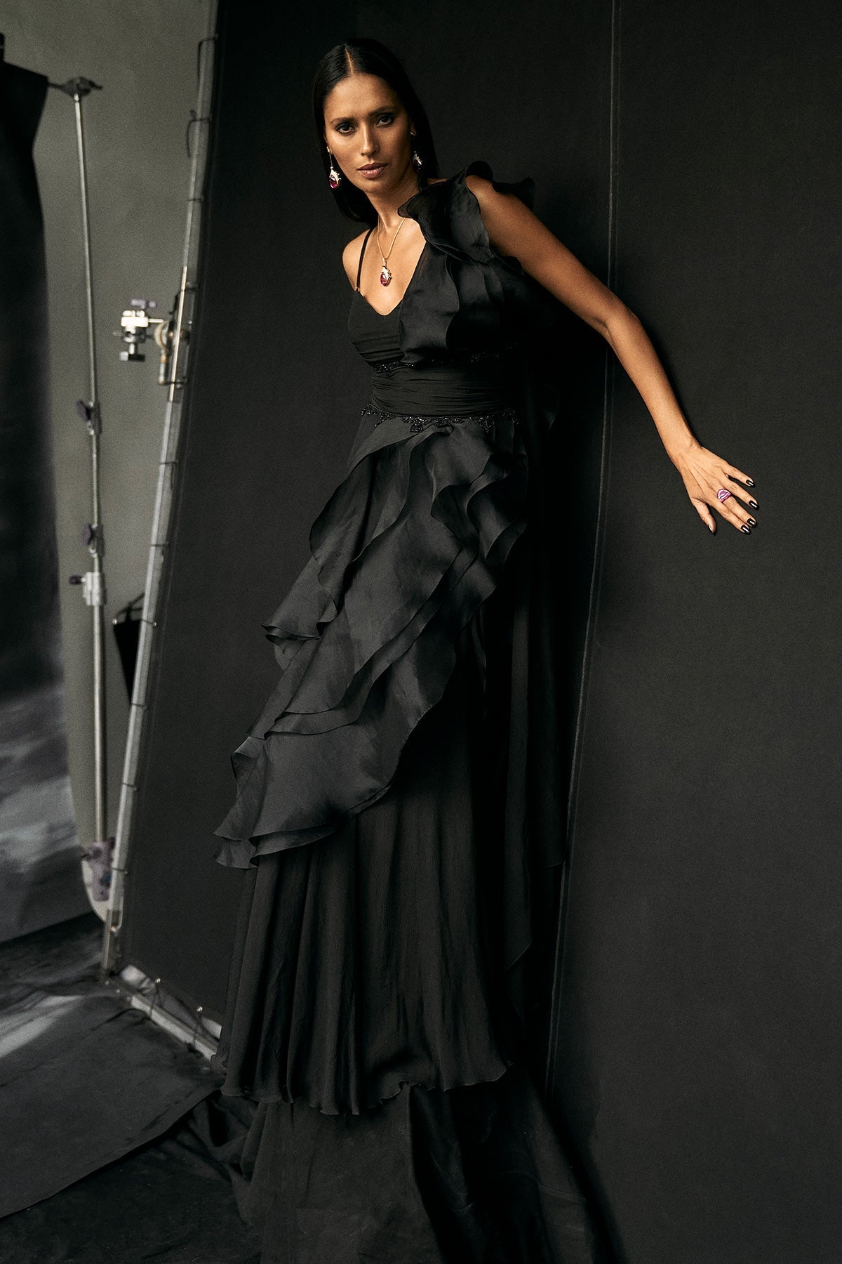 CHIC SAREE GOWN SET