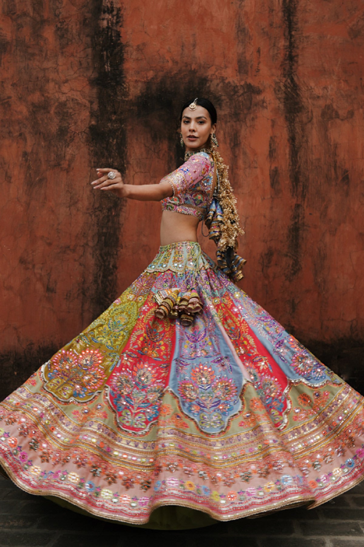 Mayyur Lehenga