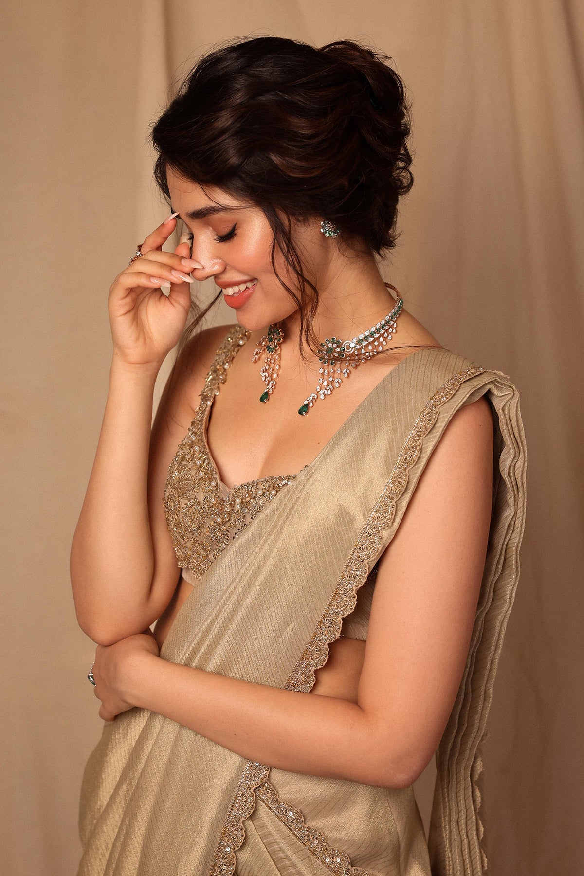 Krithi shetty in weave Saree Set