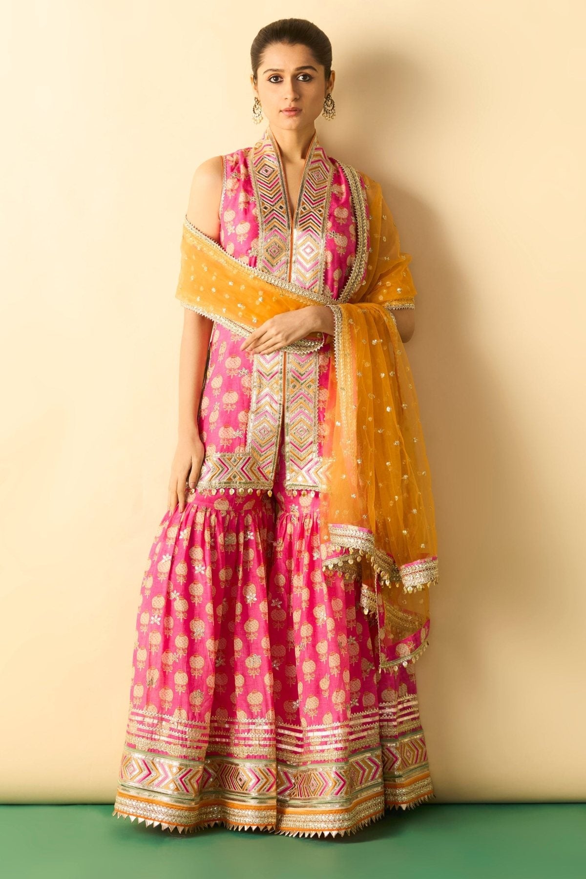 Aarvi Sharara Set