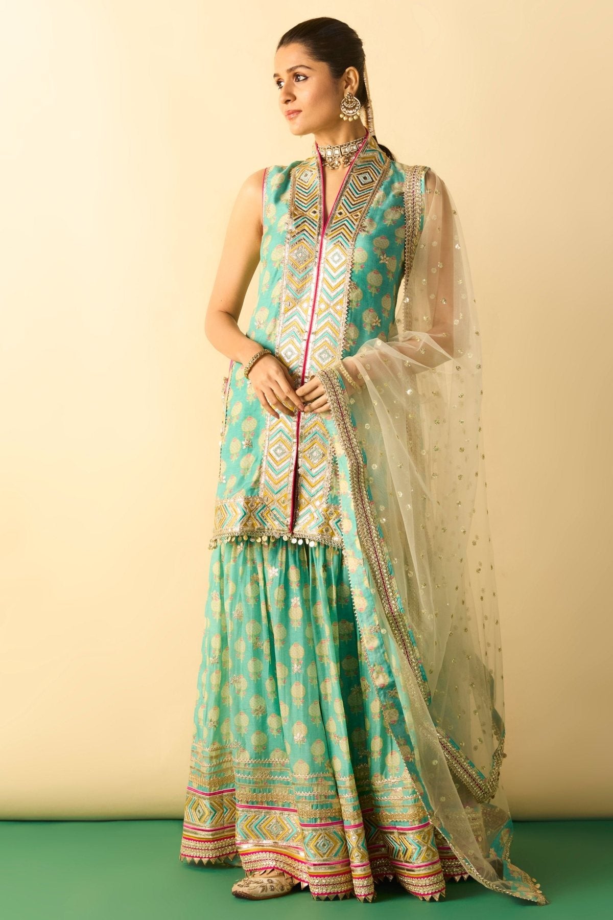 Aarvi Sharara Set