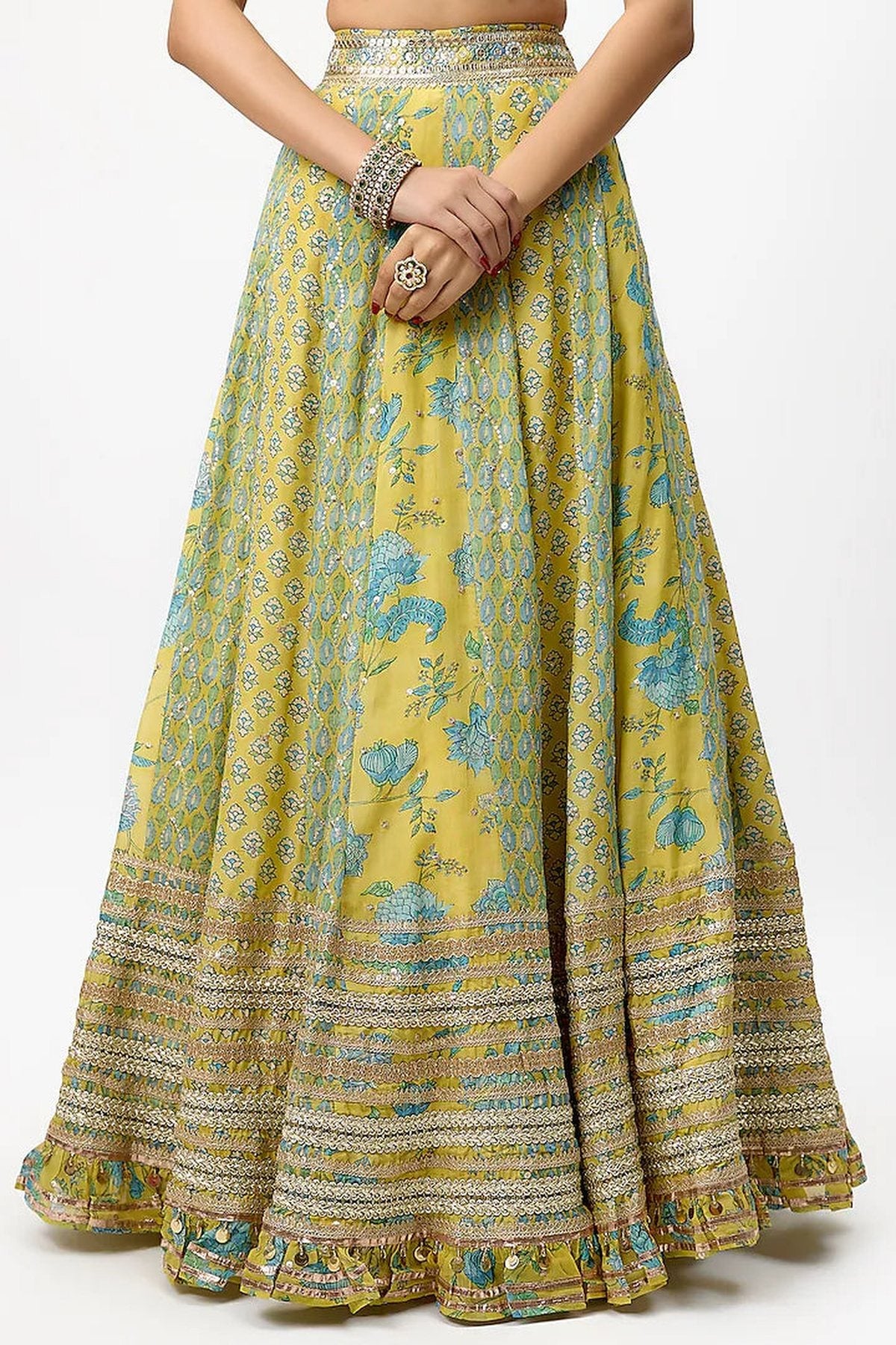 Aashi Lehenga Set