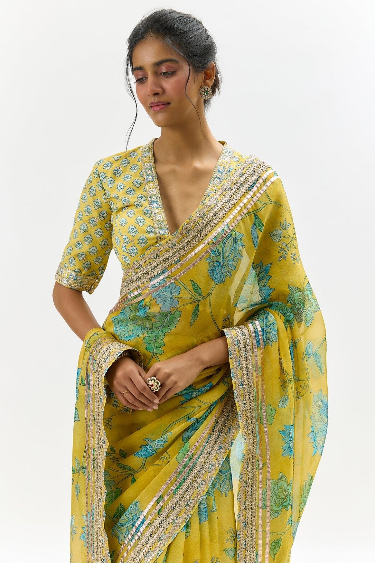 Aavika Saree Set