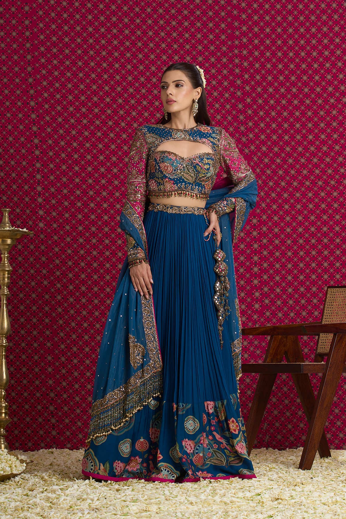 NEELAMBARI LEHENGA