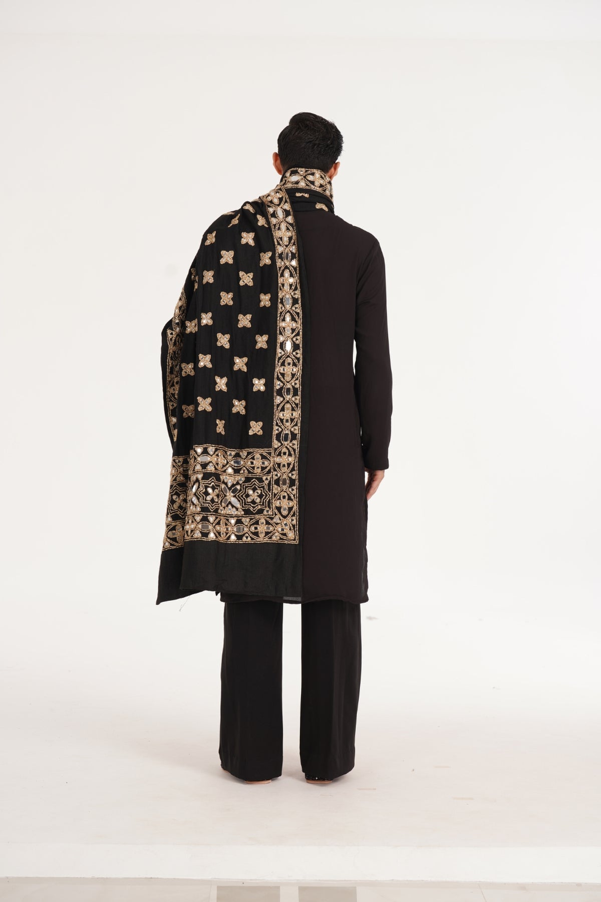 Kalbeliya Men's Black Kurta Set
