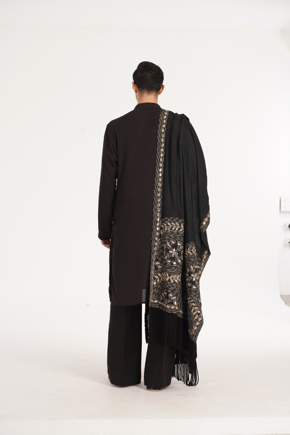 Kalbeliya Men's Black Kurta Set