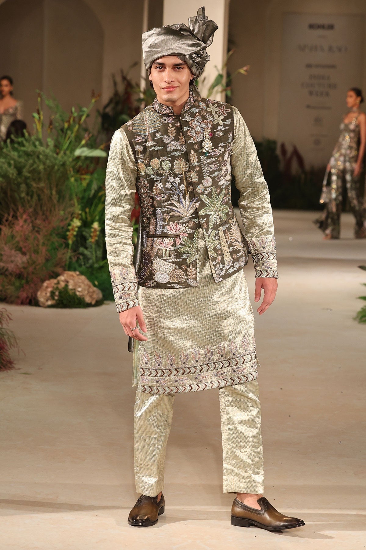 Brightheart - lush green - mint Embellished bundi
