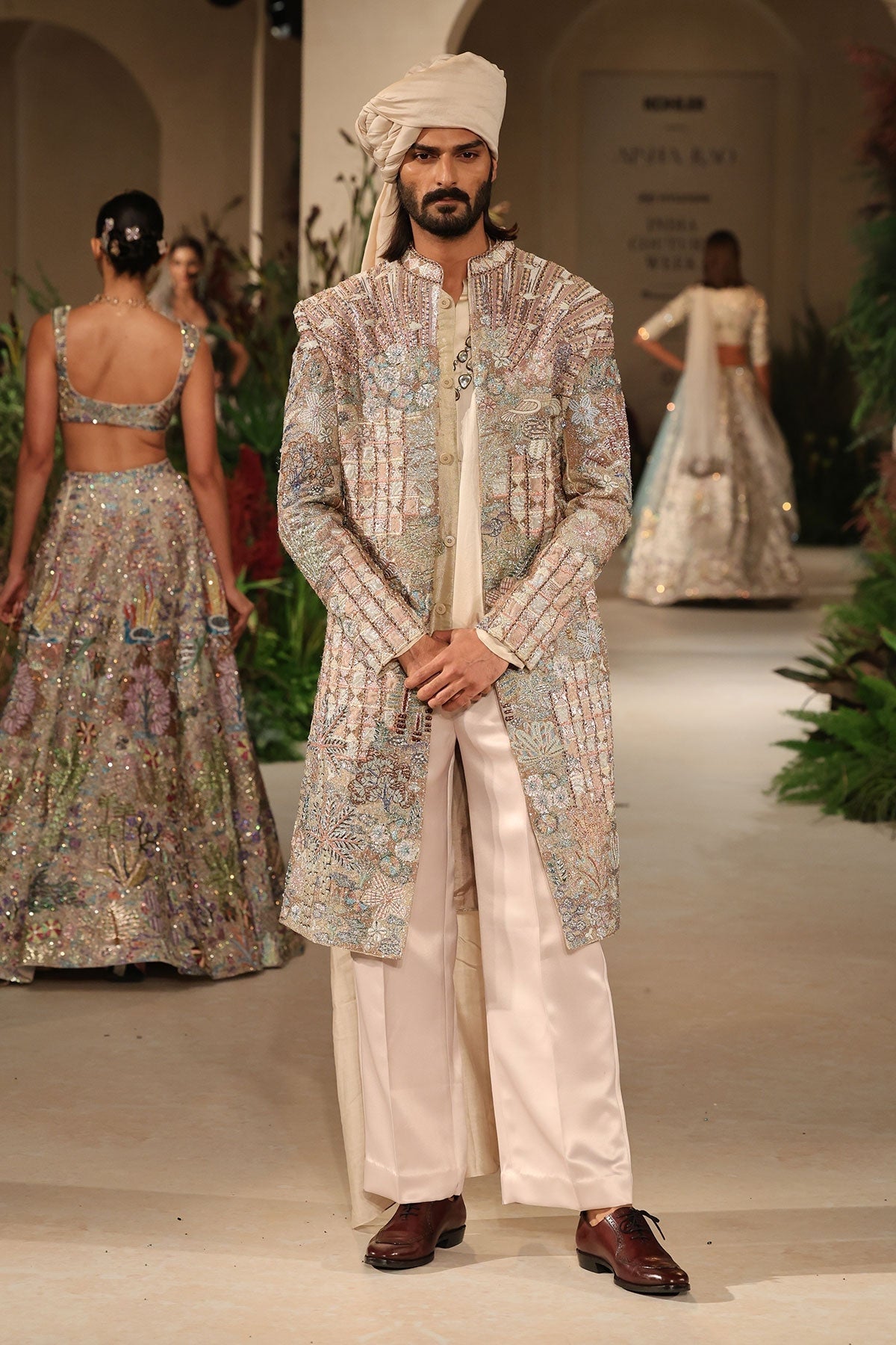 Loveleaf - light gold tissue Sherwani