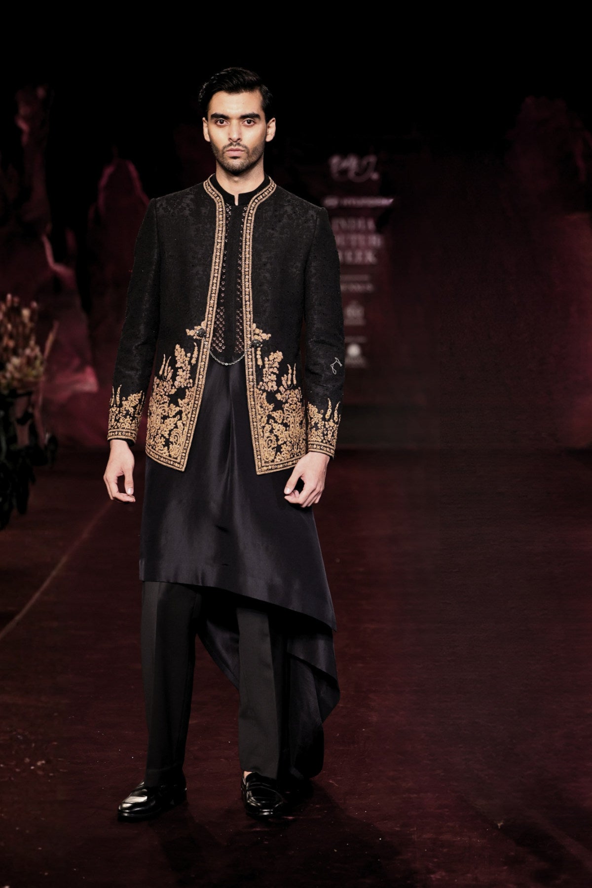 Amogh Jacket Set