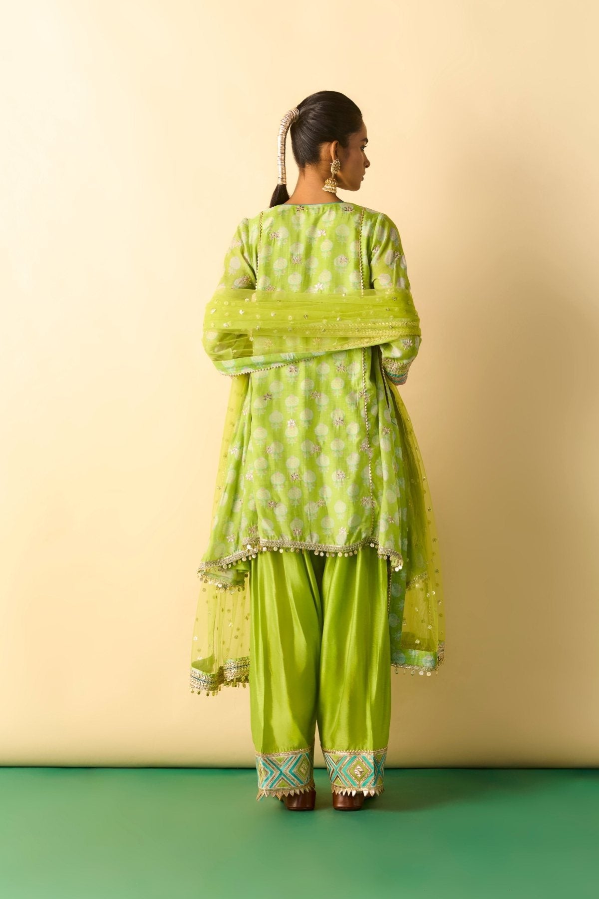 Anvi Farshi Set