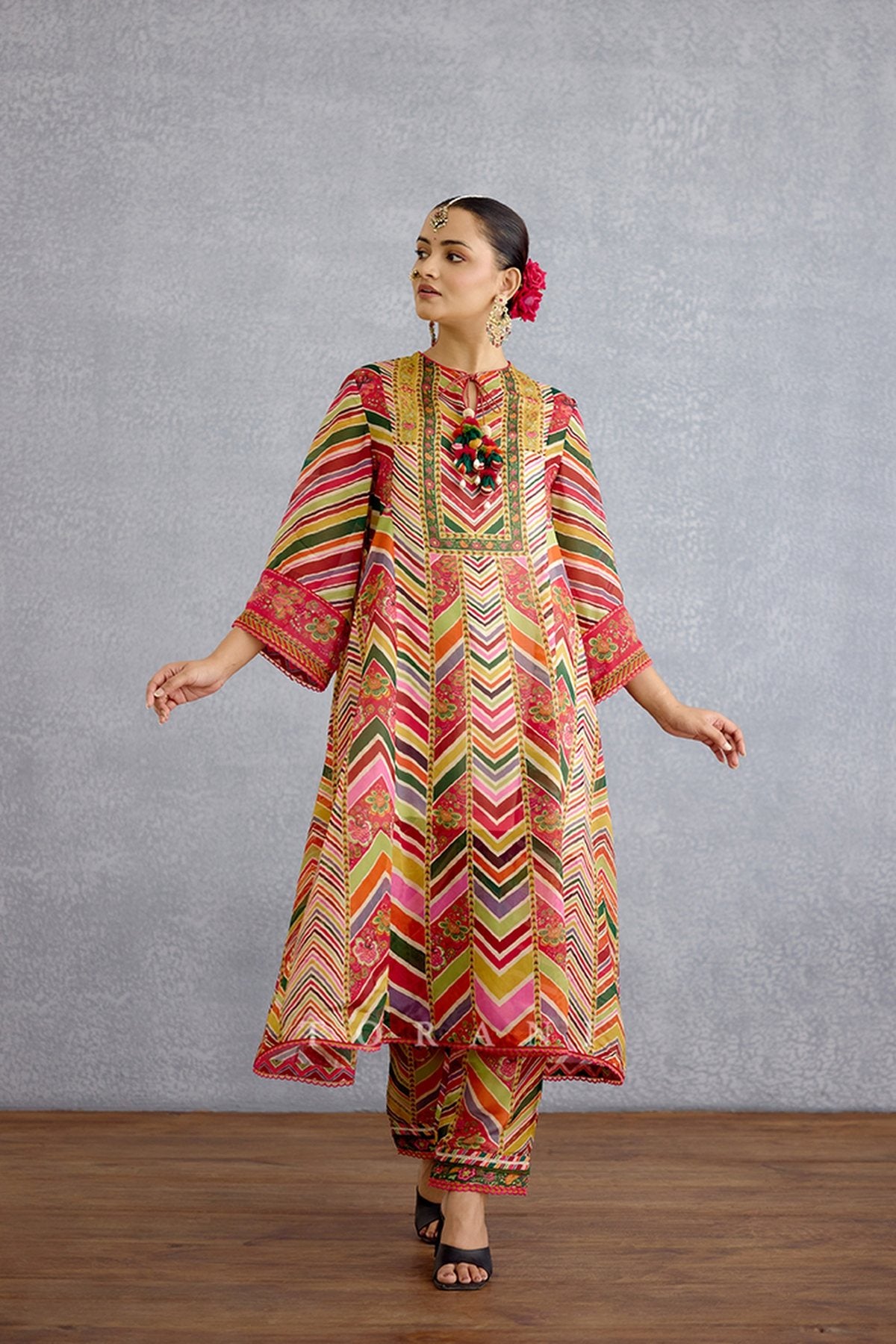 Chitrangi Asthika Kurta Set