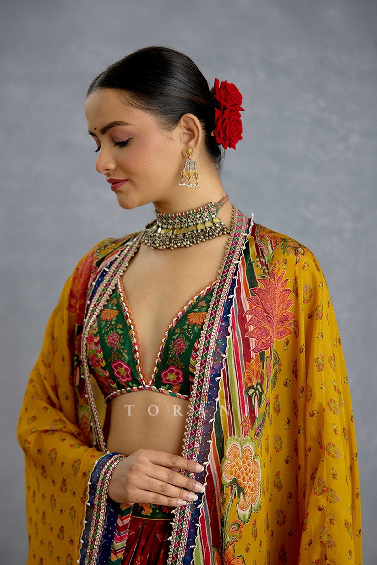 Chitrangi Gulrang Cape Set