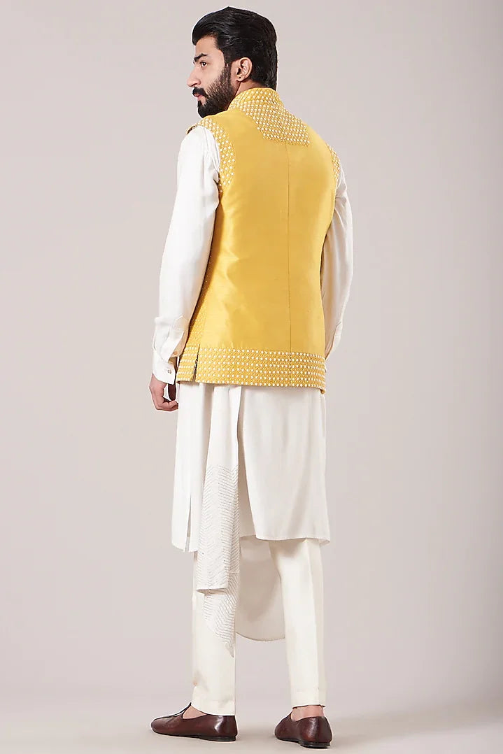 Off-White Moss Crepe Kurta With Waistcoat