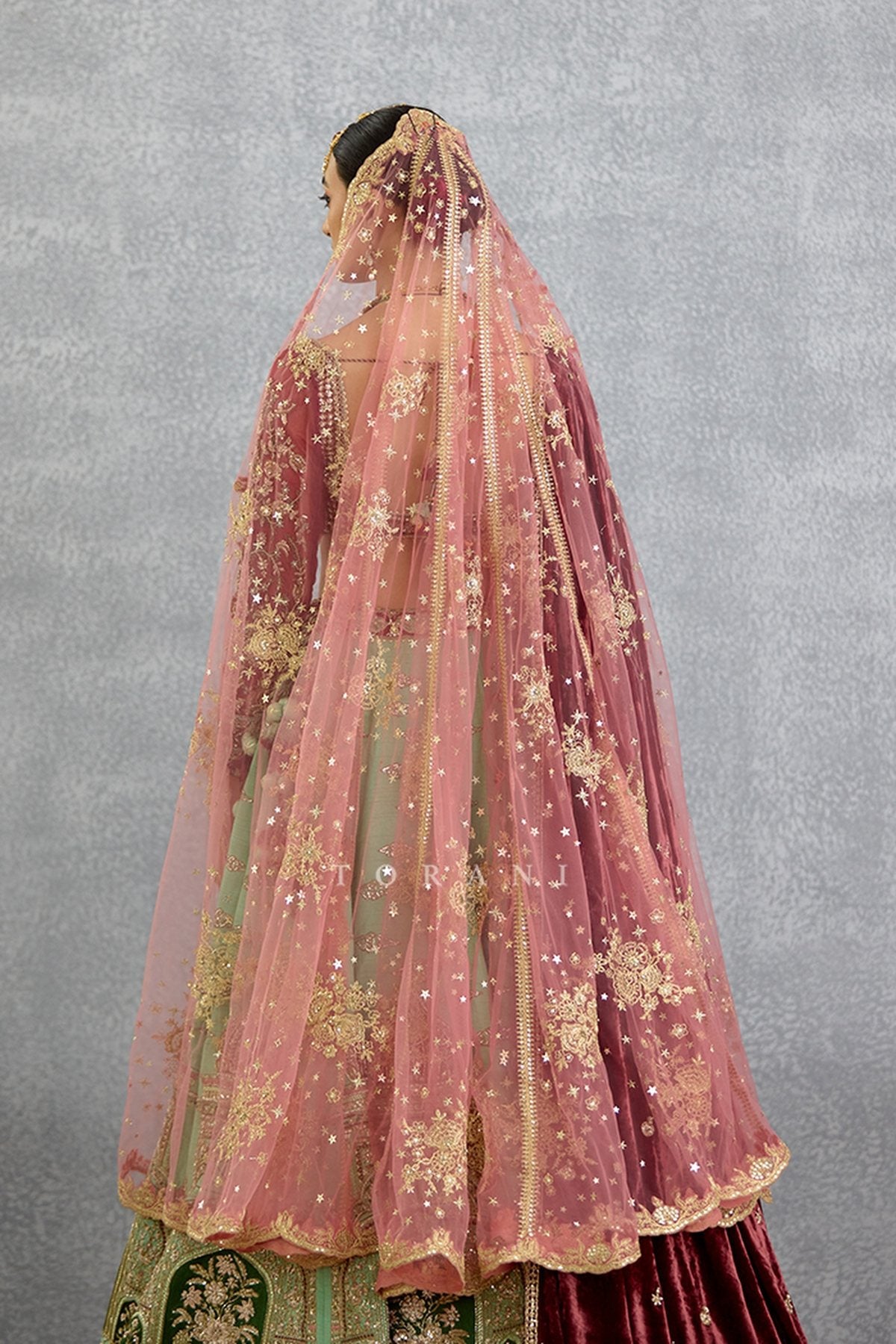 Farishti Nazra Lehenga Set