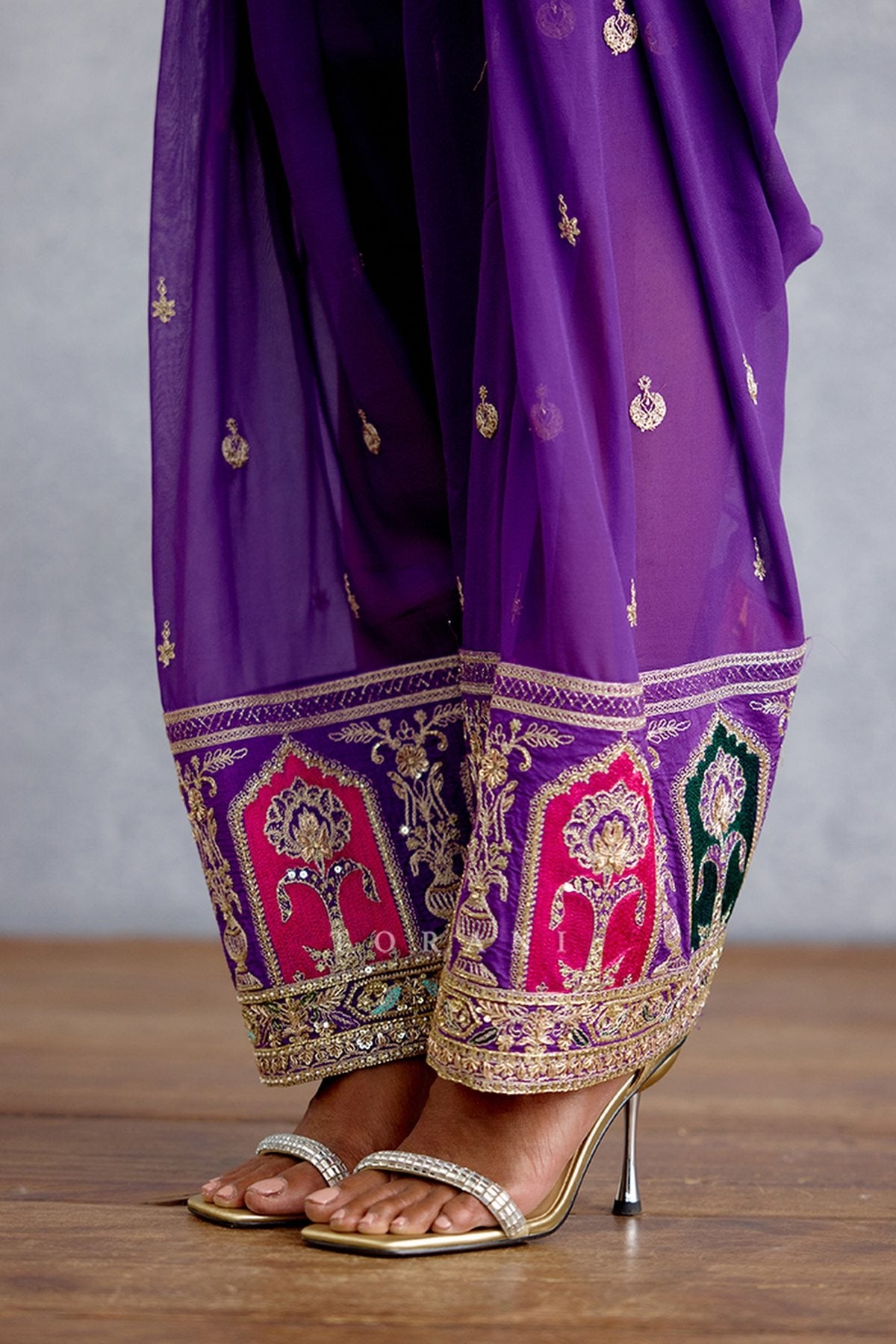 Gul-Naaz Shahana Kurta Set