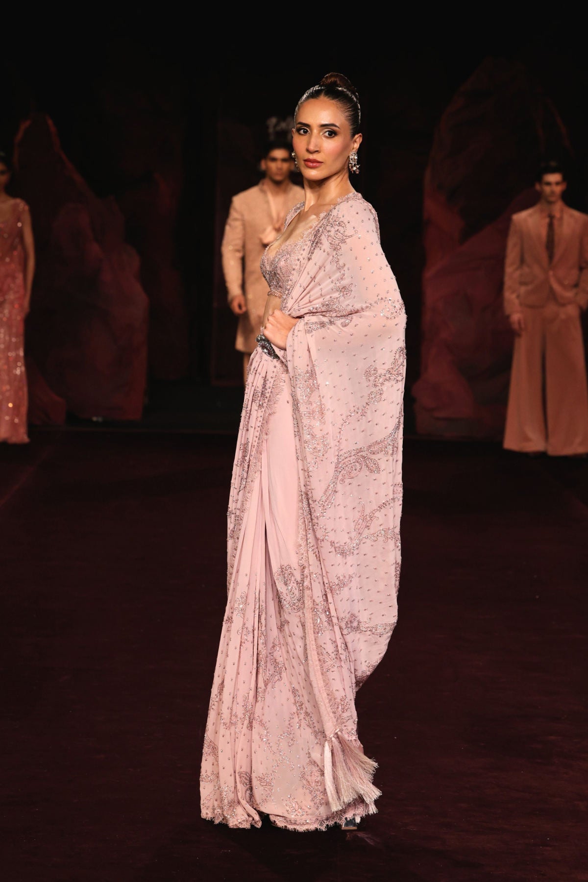 Gul Noor Saree