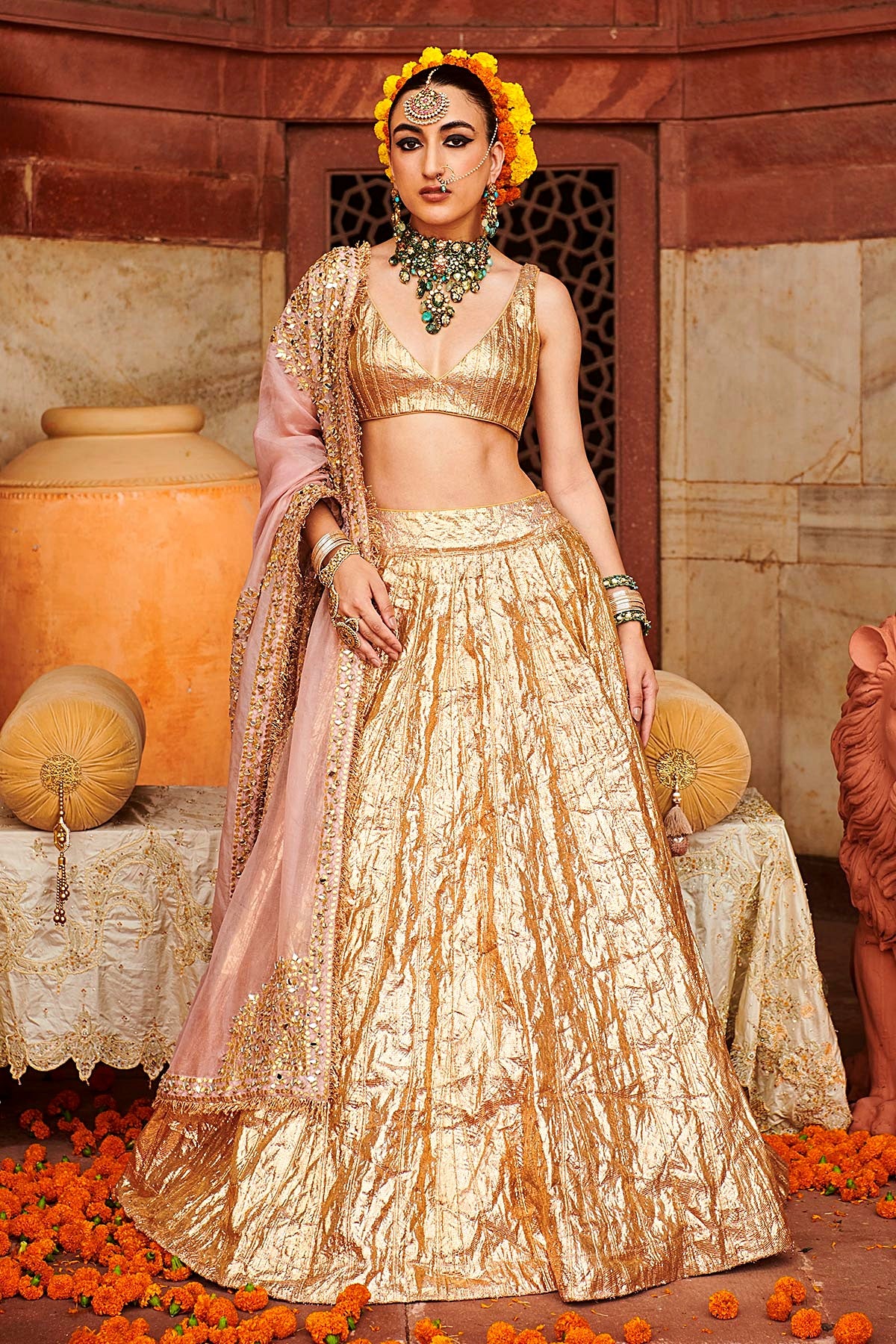 Padmasvar?a Lampi Lehenga
