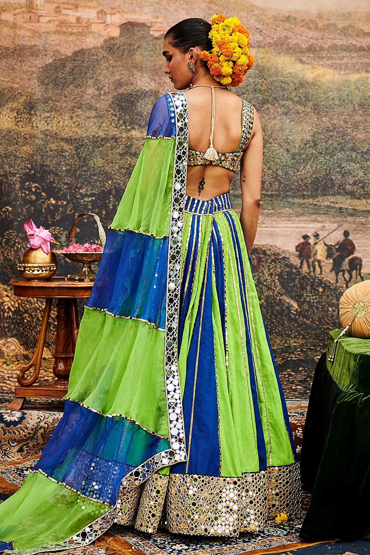 Hari Neel Lehenga