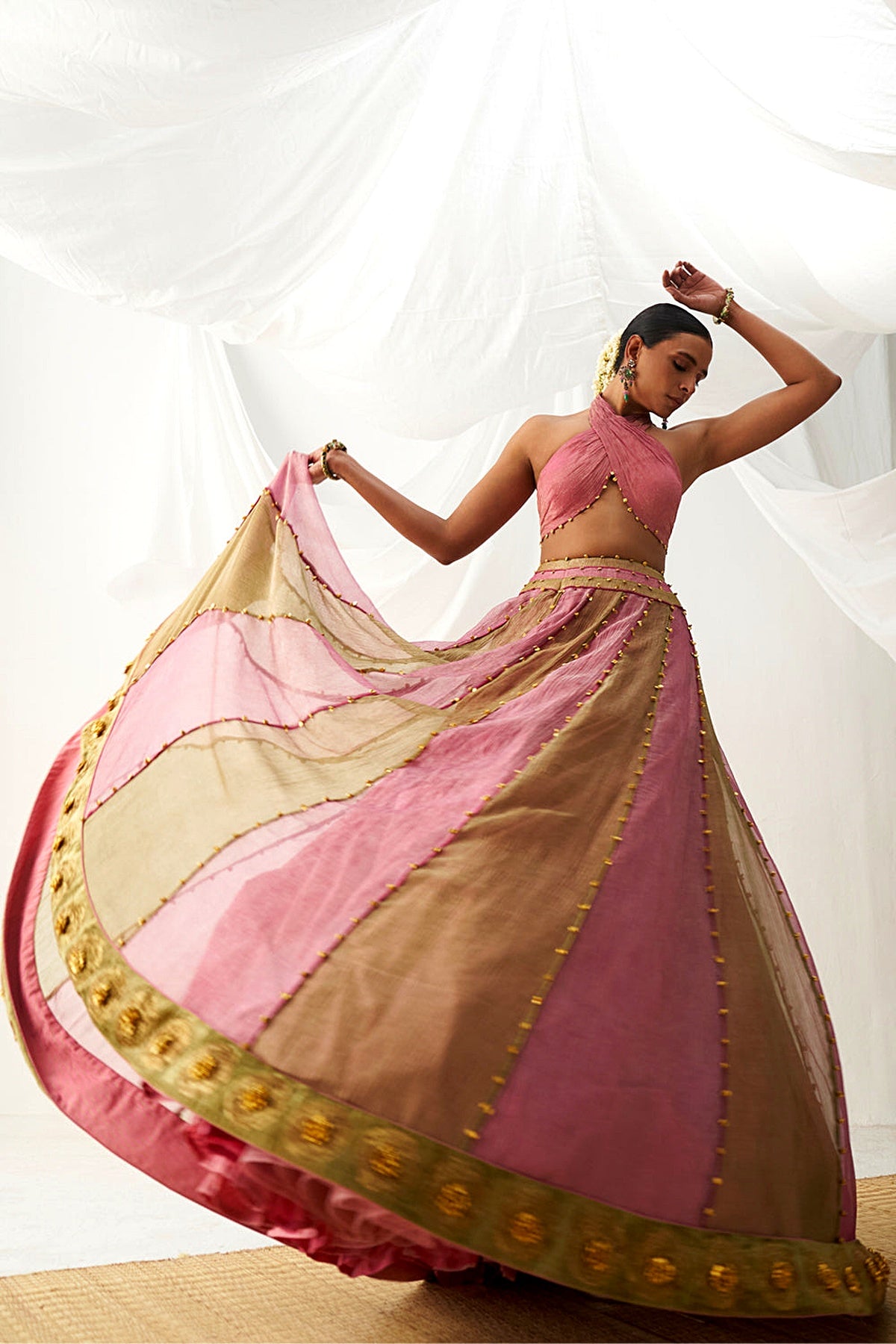 Basanti Gulabi
