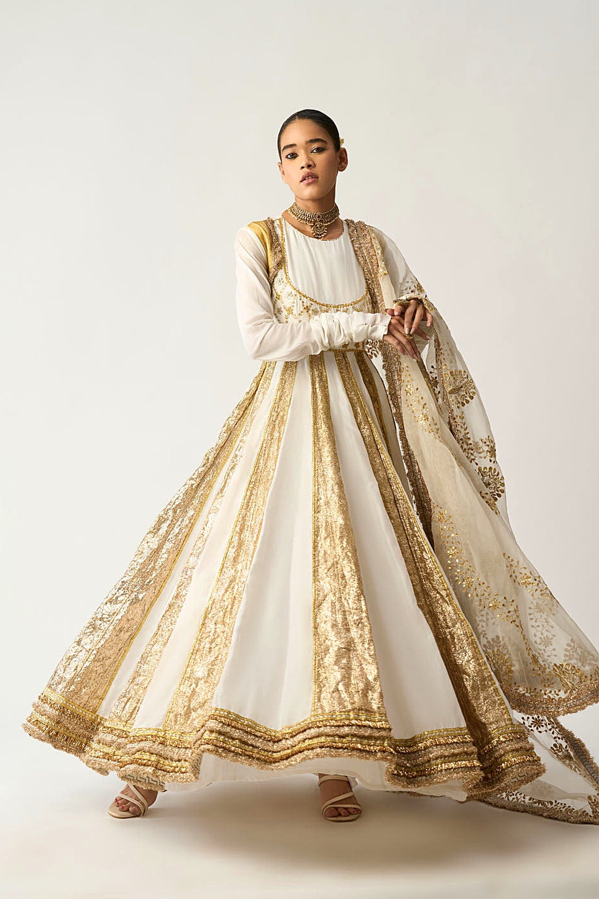 Aarohi Safed Lampi Anarkali Dupatta Set