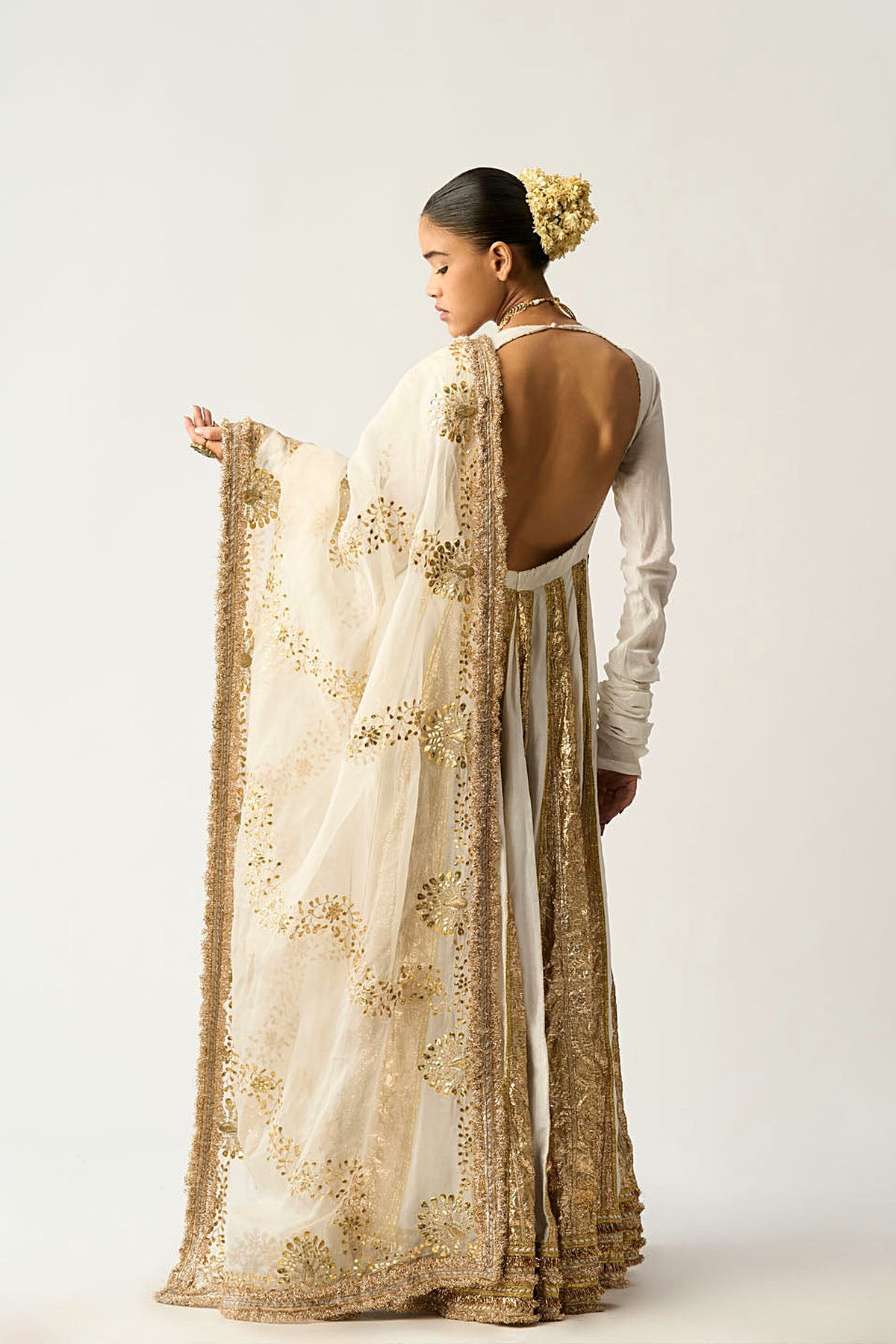 Aarohi Safed Lampi Anarkali Dupatta Set