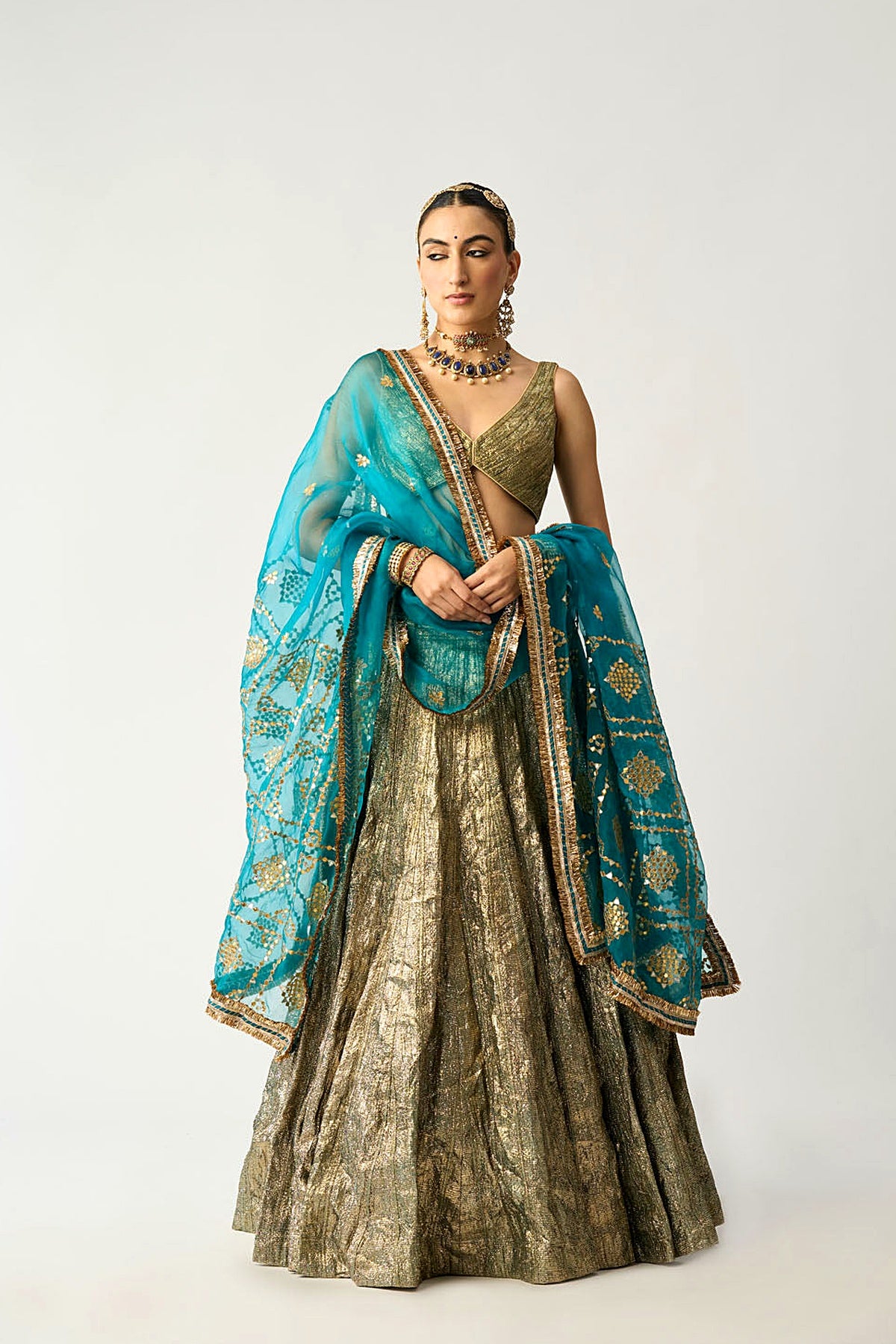 Ferhia Dupatta Ferozi Lehenga Set