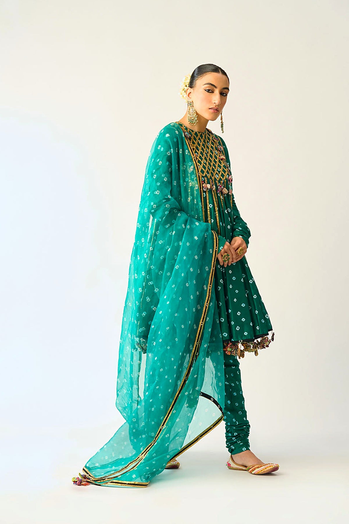 Avani Hara Bandhani Kalidaar Set