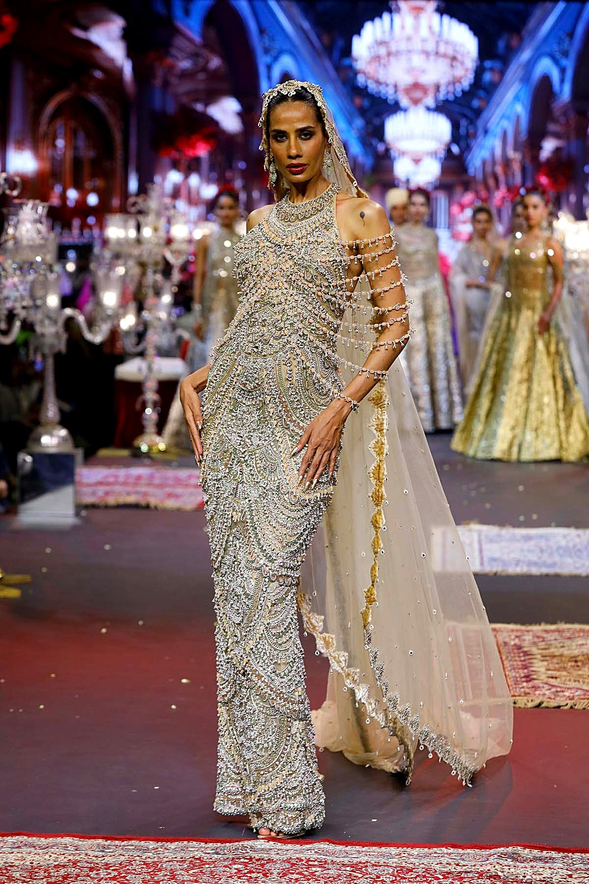 Sheeshmahal Jadau Gown