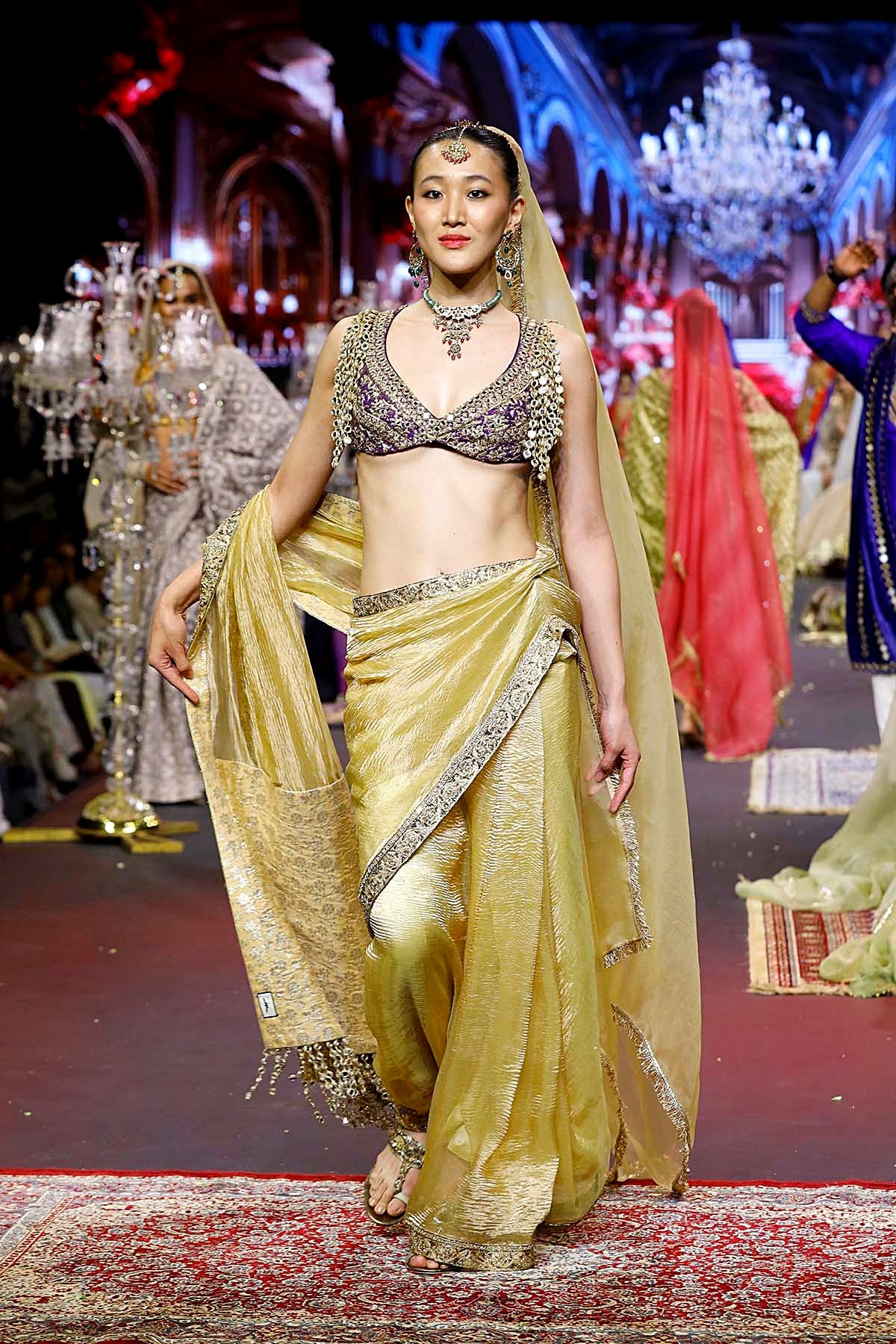 Pehrang Saree Set