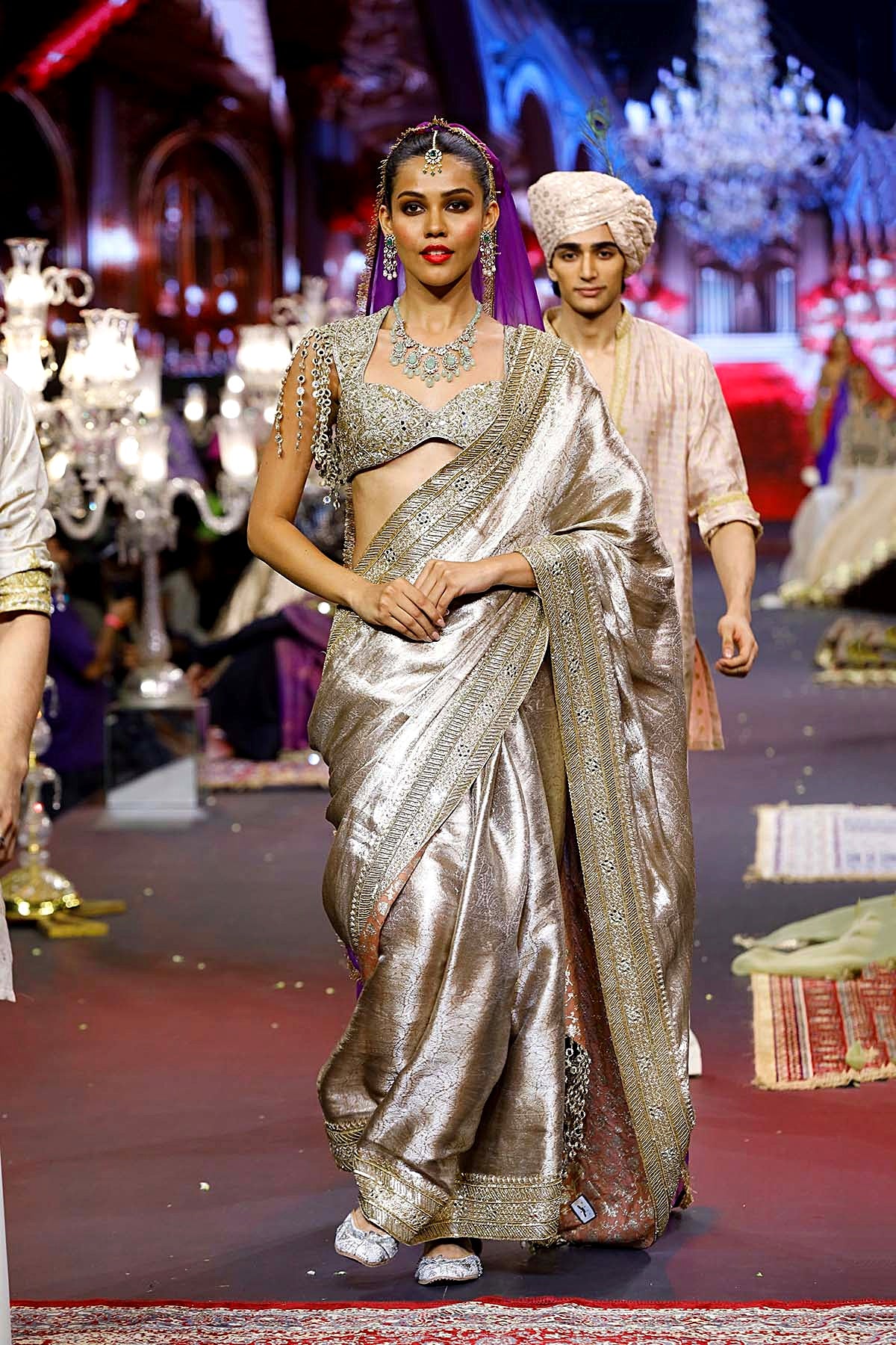 Gulnoor Saree Set