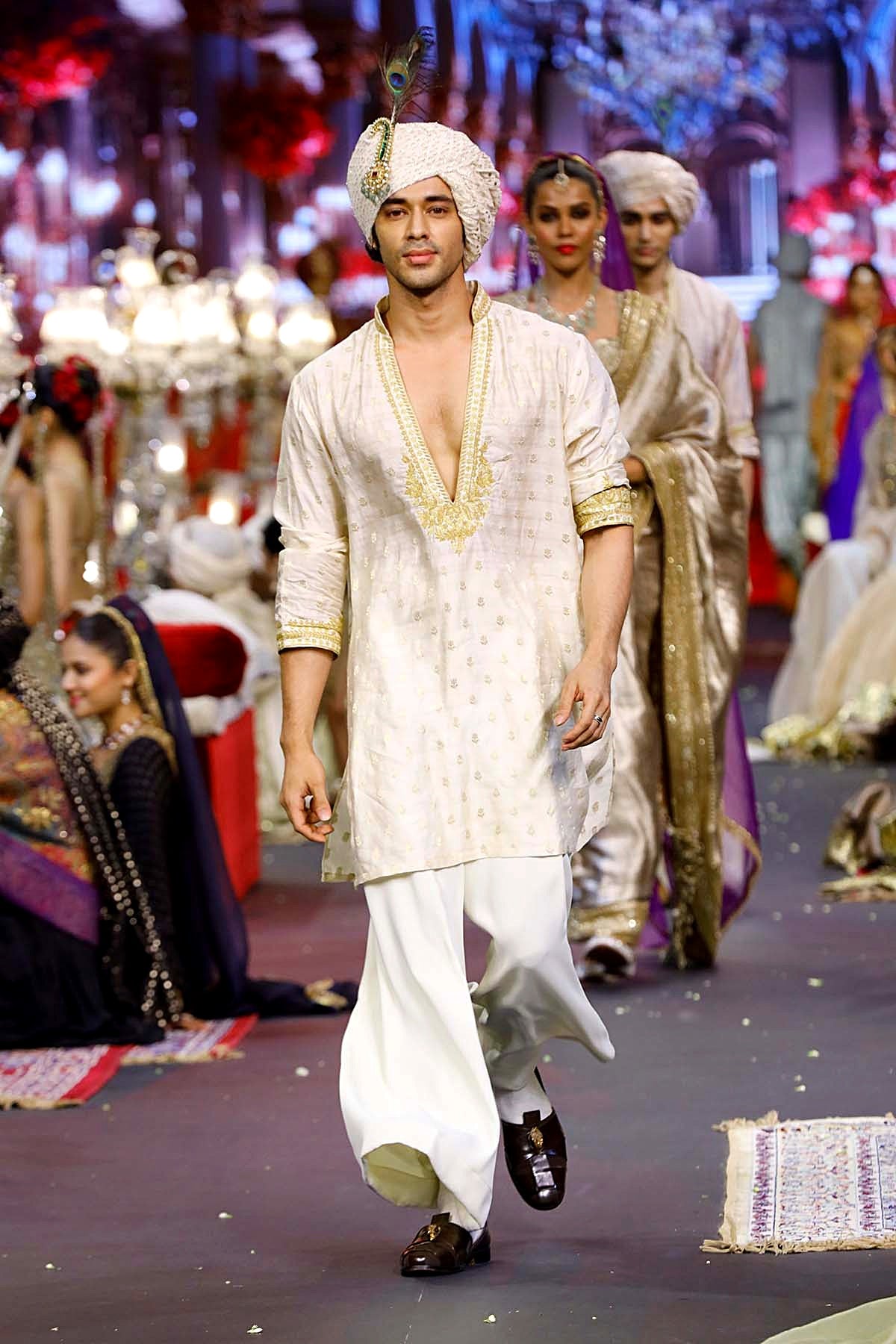 Shehzaad Ivory Kurta Set