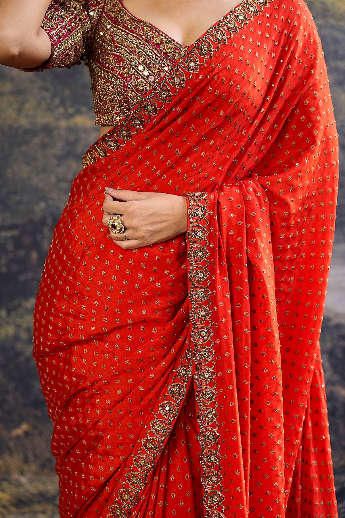 Surahi Rang Handloom Saree Set