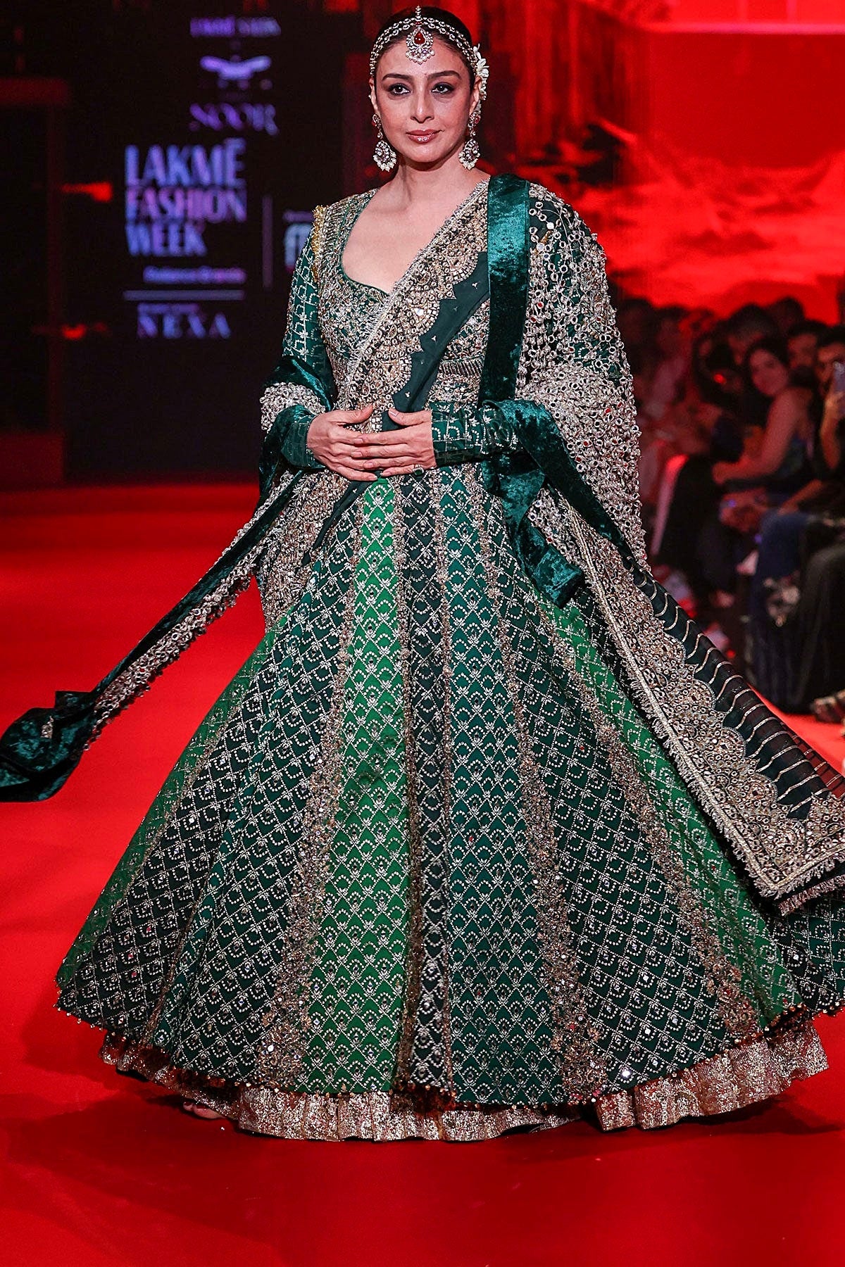 Vaidurya Anarkali Set