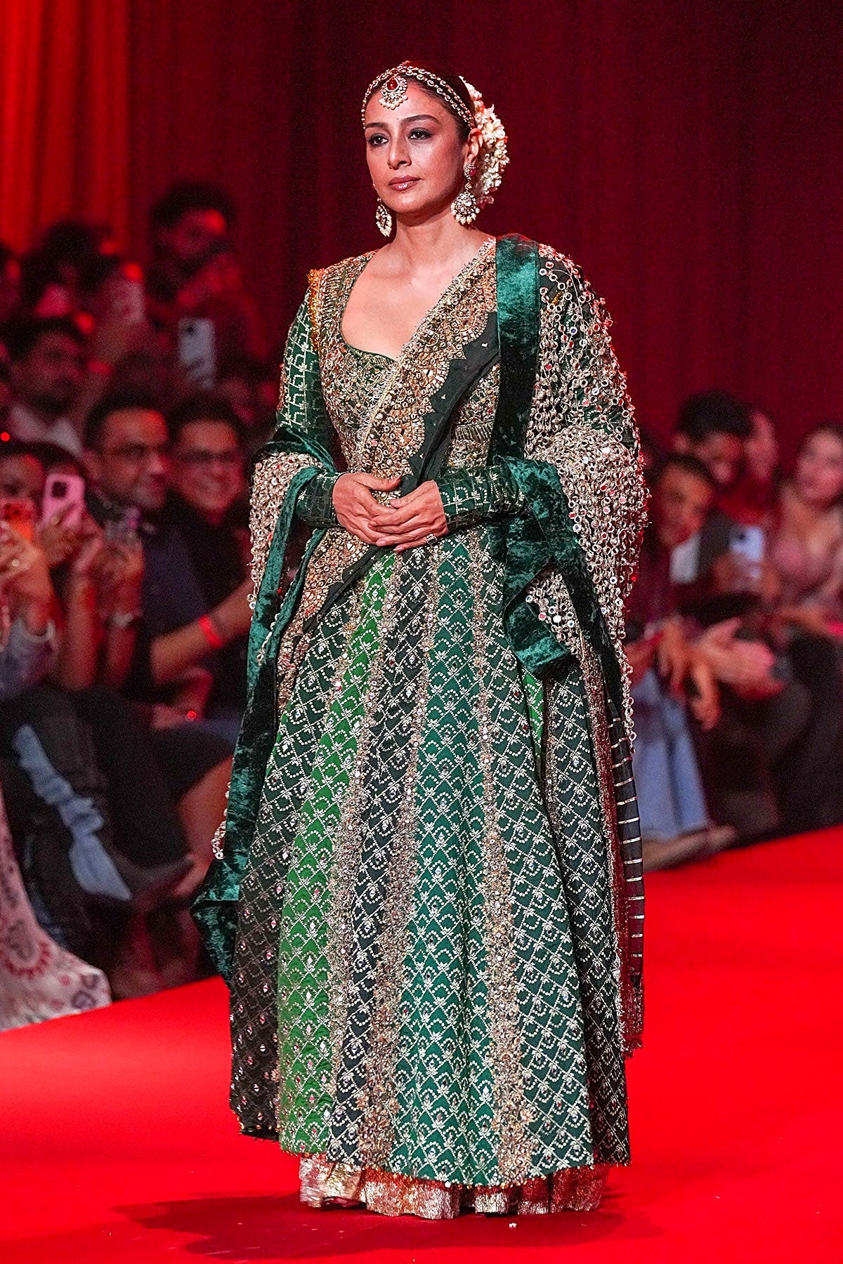 Vaidurya Anarkali Set