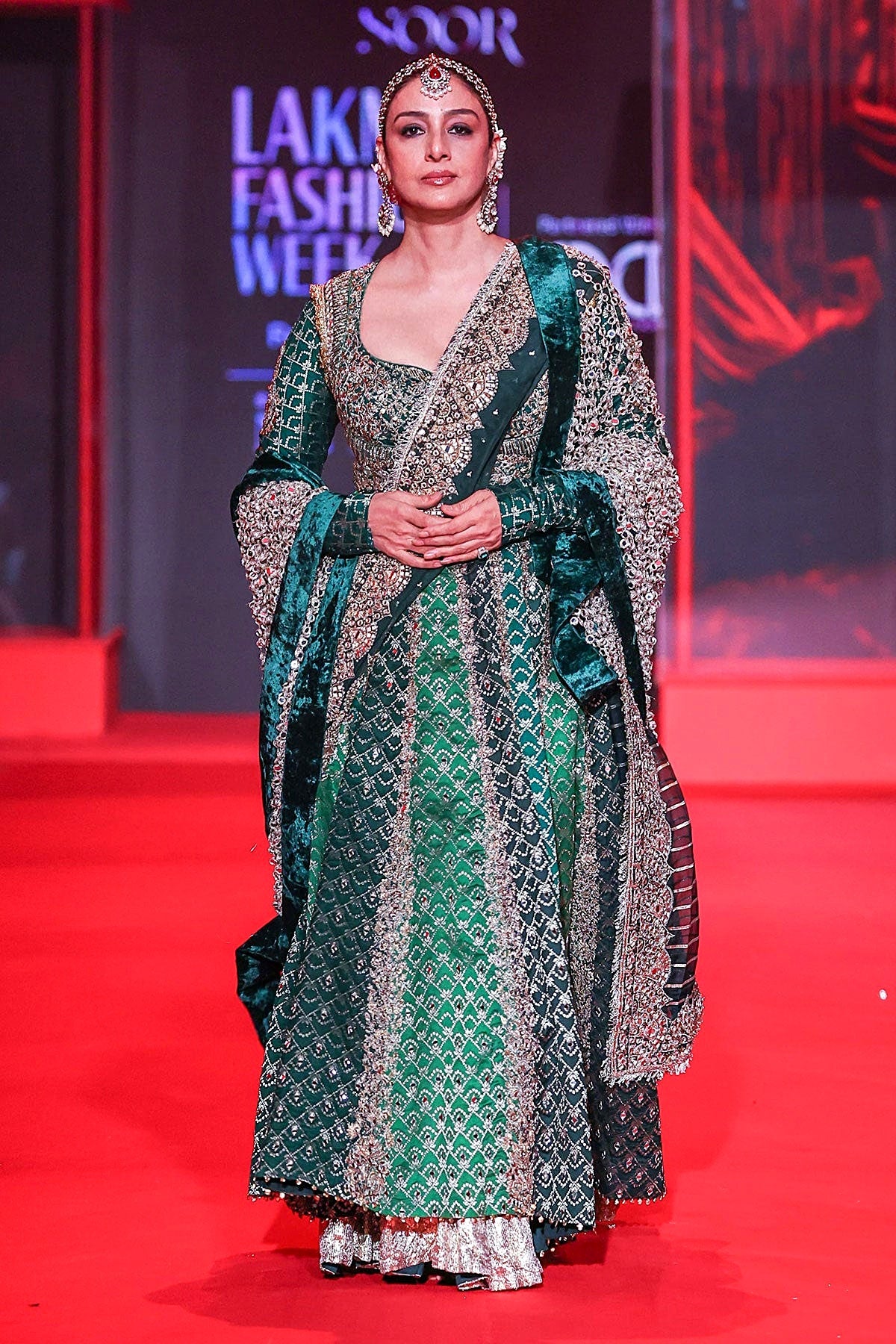 Vaidurya Anarkali Set