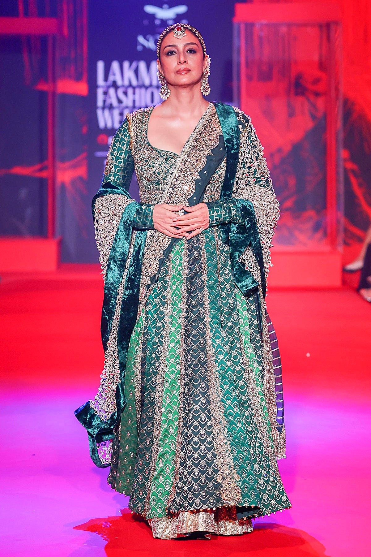 Vaidurya Anarkali Set