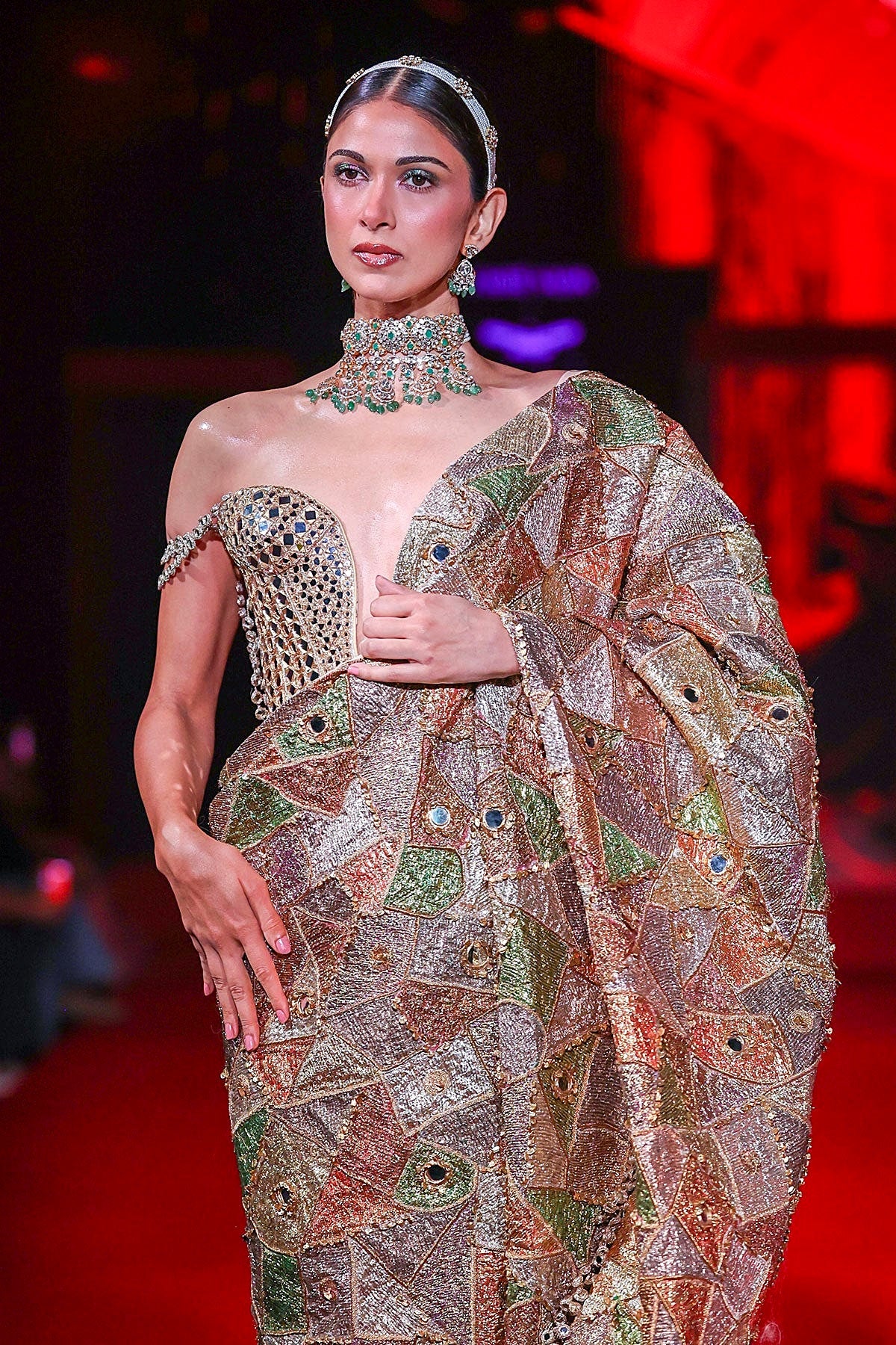 Rangrekha Saree Set