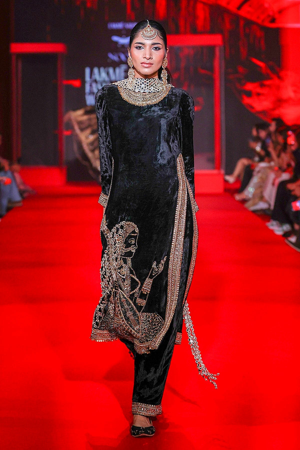 Maharani Suit