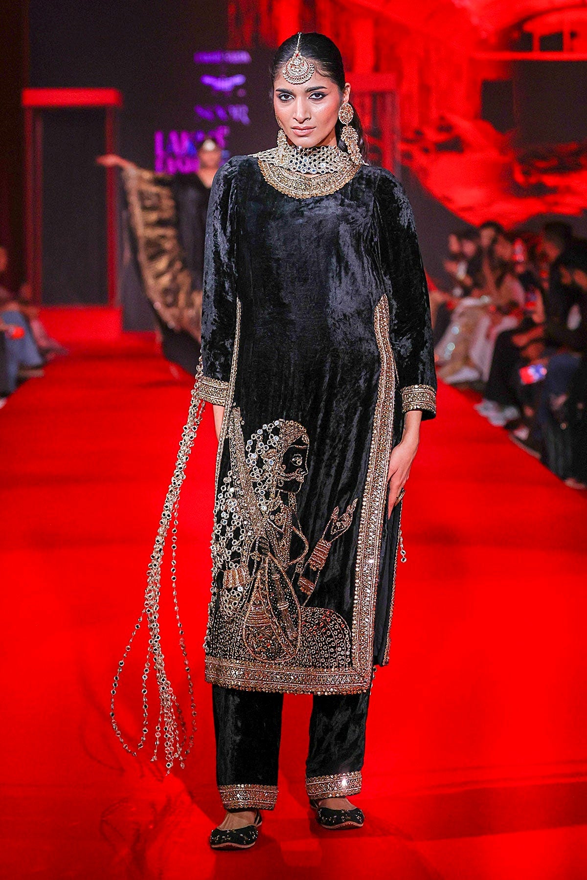 Maharani Suit
