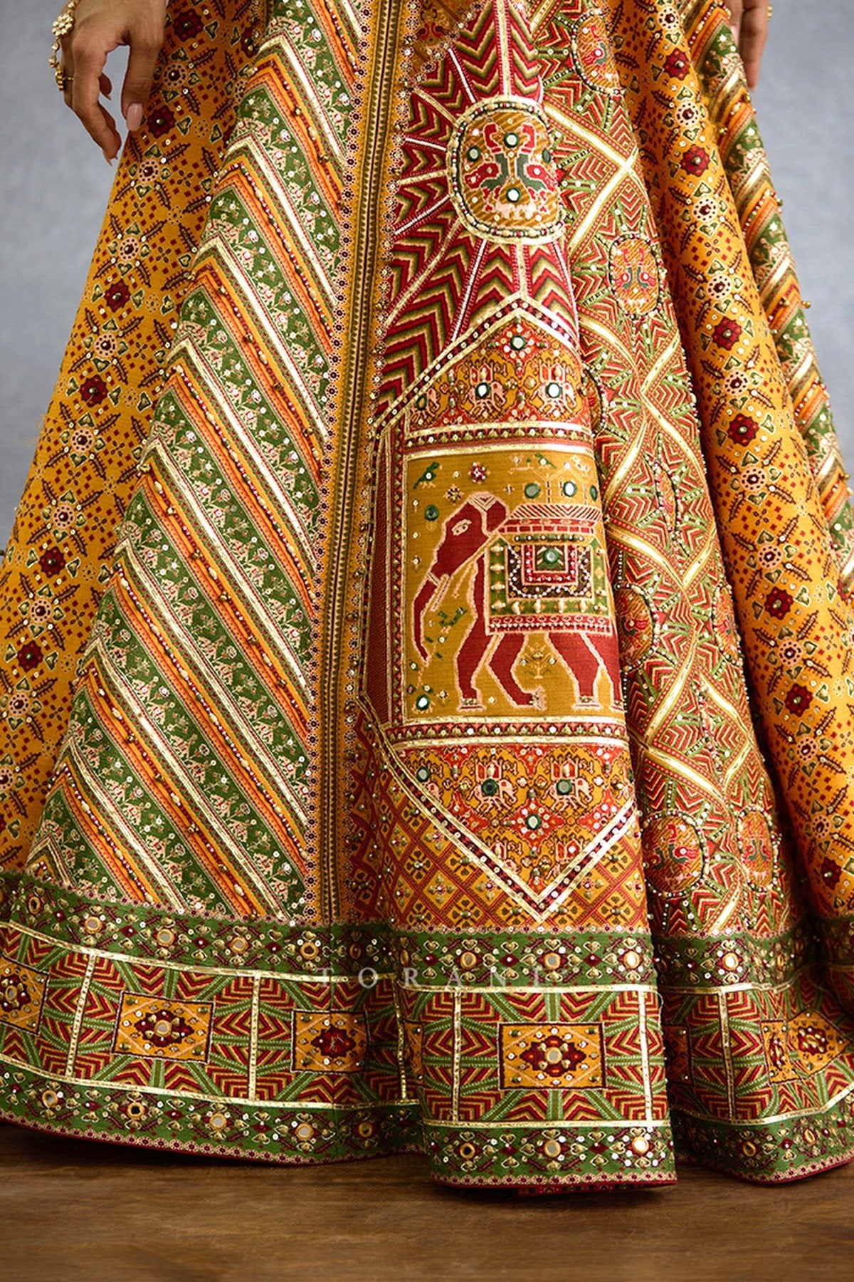 Kanak Dil Meher Iksha Lehenga Set