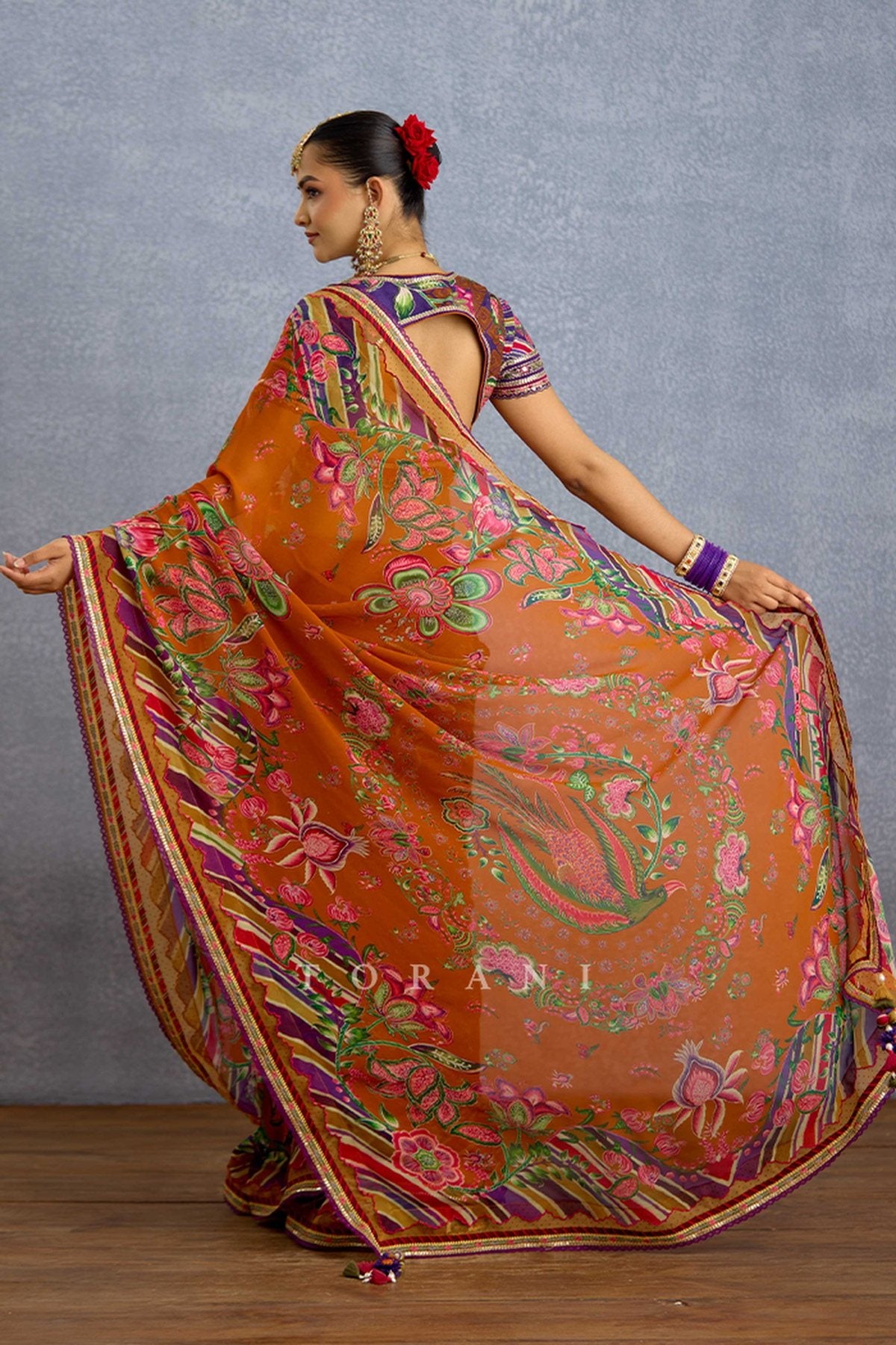 Komudika Sandhya Saree