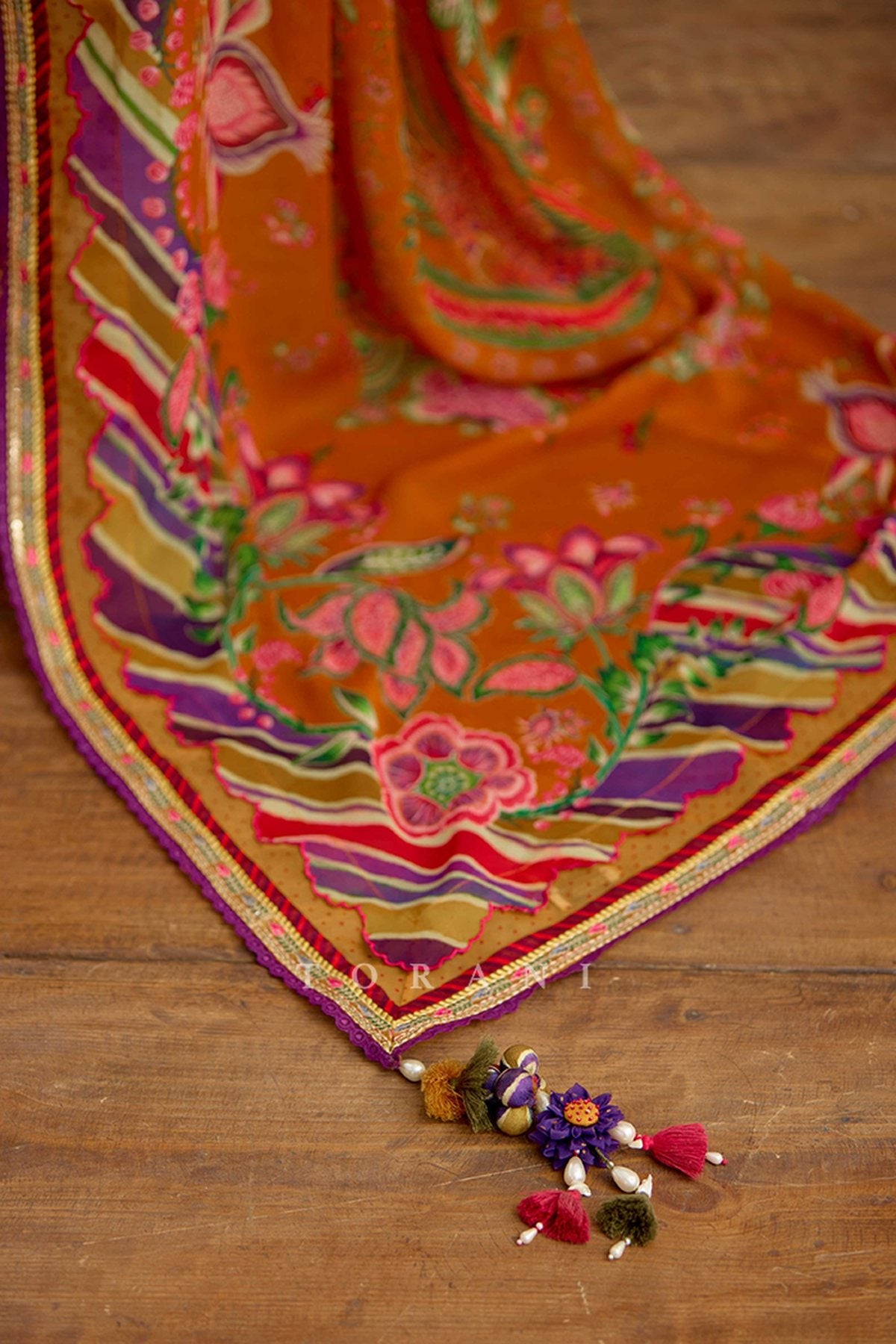 Komudika Sandhya Saree